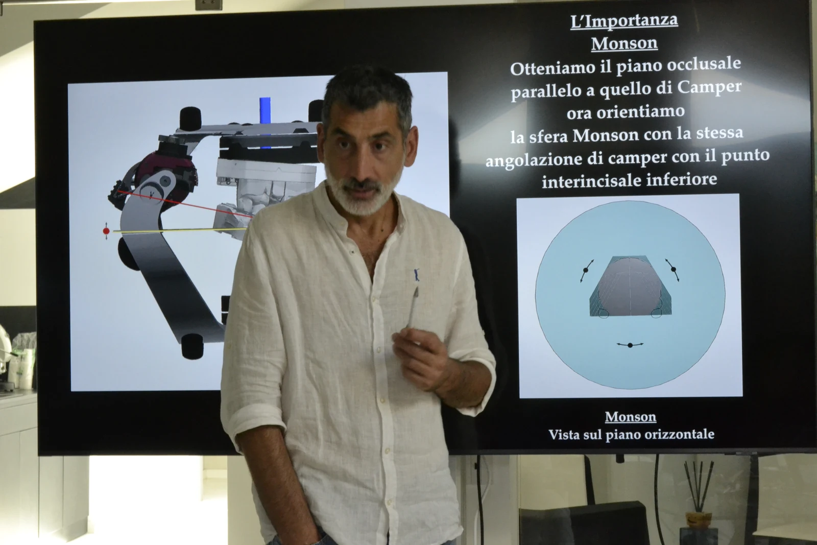 Evandro Marullo durante una sessione formativa presso Magma